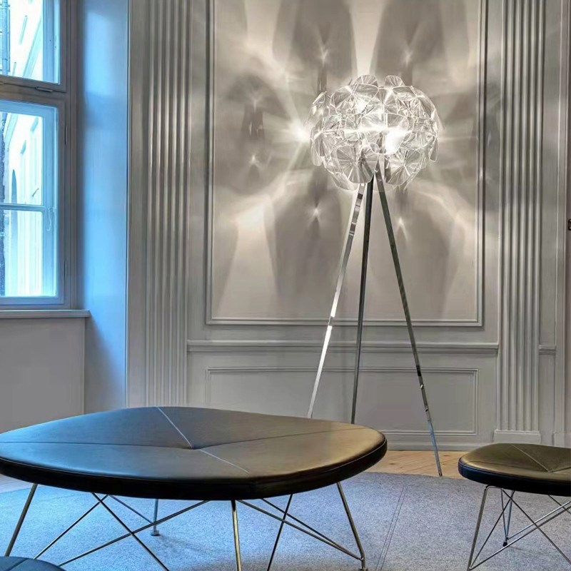 Nordic Designer Style Stainless Steel Acrylic Flower-shaped LED Floor Lamp for Living Room, Study, and Bedroom Decoration